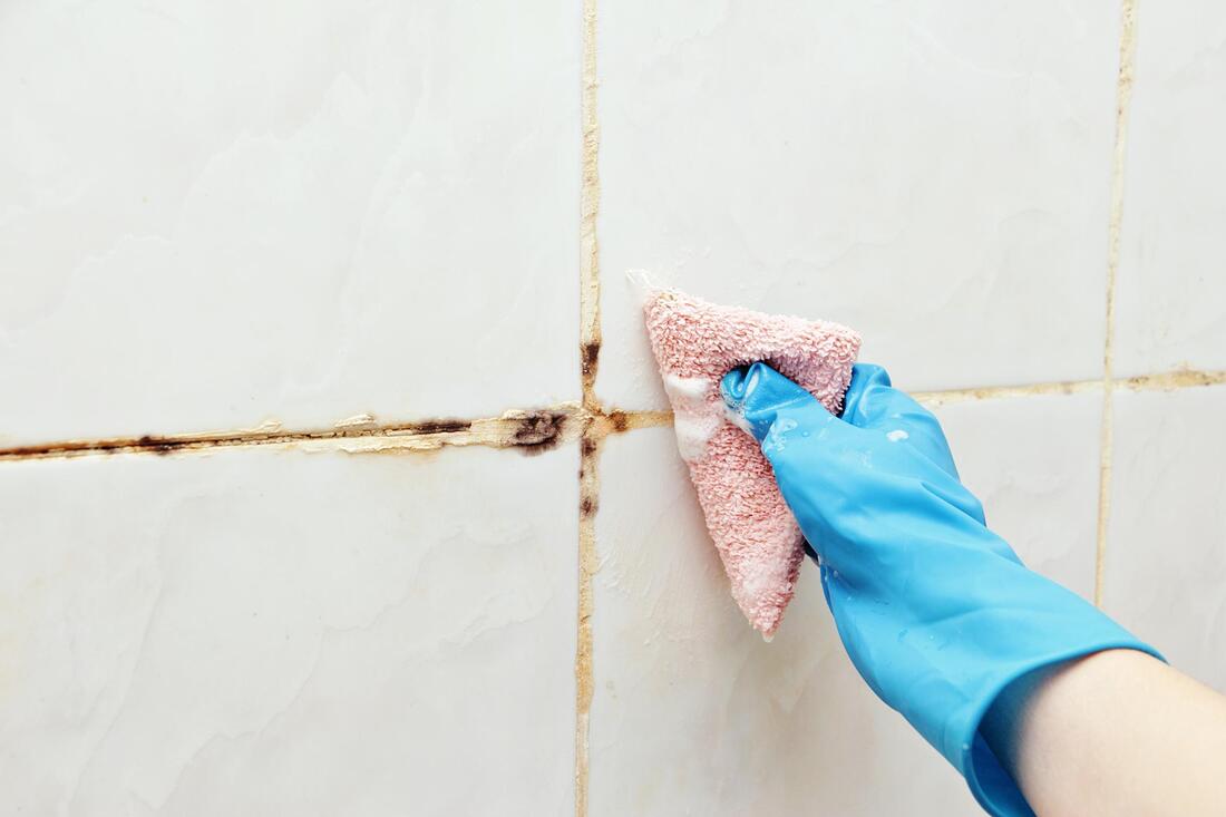 dirty tile grout cleaning